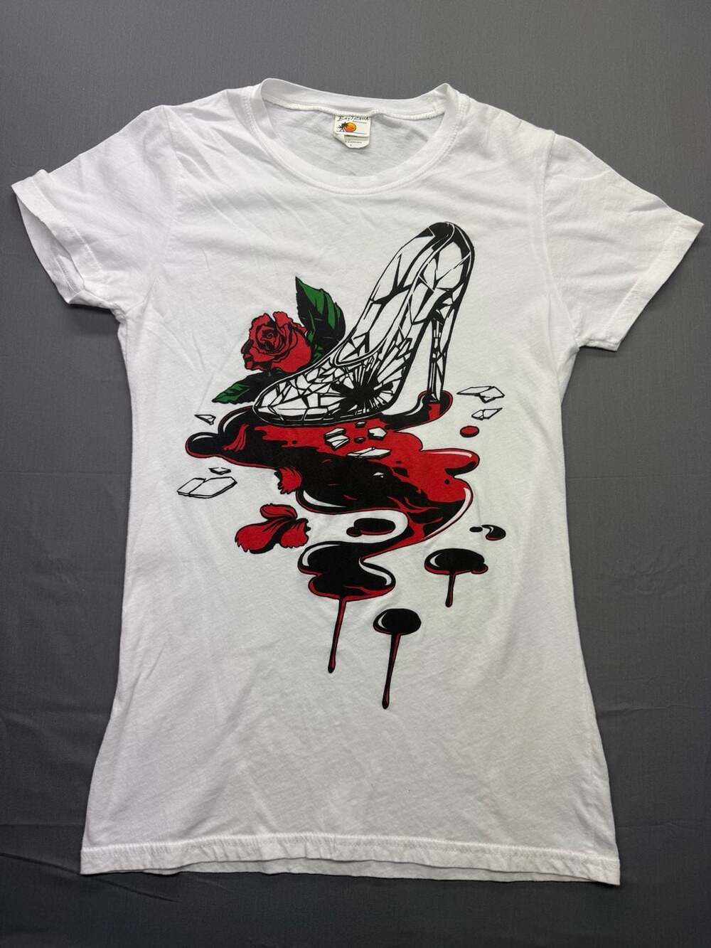 Bay Island Clock Strikes Midnight Glass Slipper Graphic T-Shirt Women's Size L